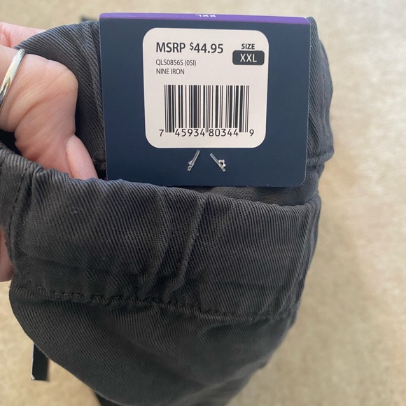 NWT- Gap Tencel Short- XXL - Picture 6 of 6